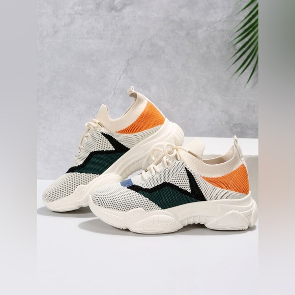 Shein Women Colorblock Lace-Up Front Chunky Sneakers Size 8 -NWOT - Picture 3 of 11